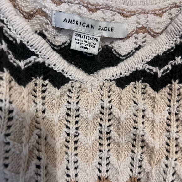 American Eagle Outfitters Black and Cream Zigzag Camisole - Picture 2 of 3